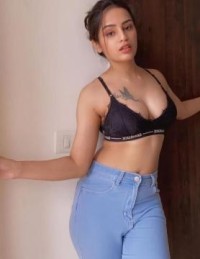9990661131 Call Girls in  Chhatarpur, Young Services Girl Full Figure ...